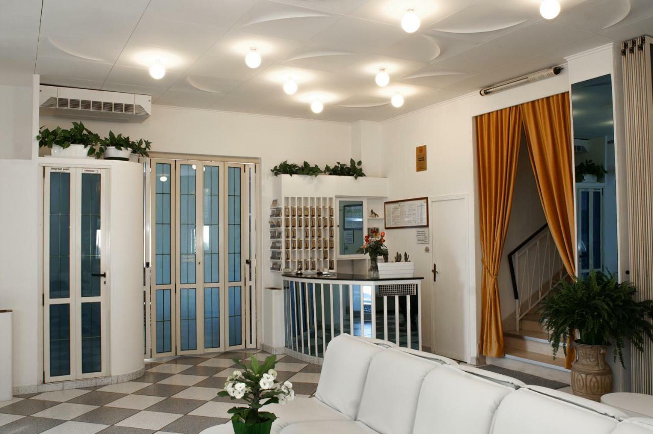 Hotel Walter Gatteo a Mare Esterno foto